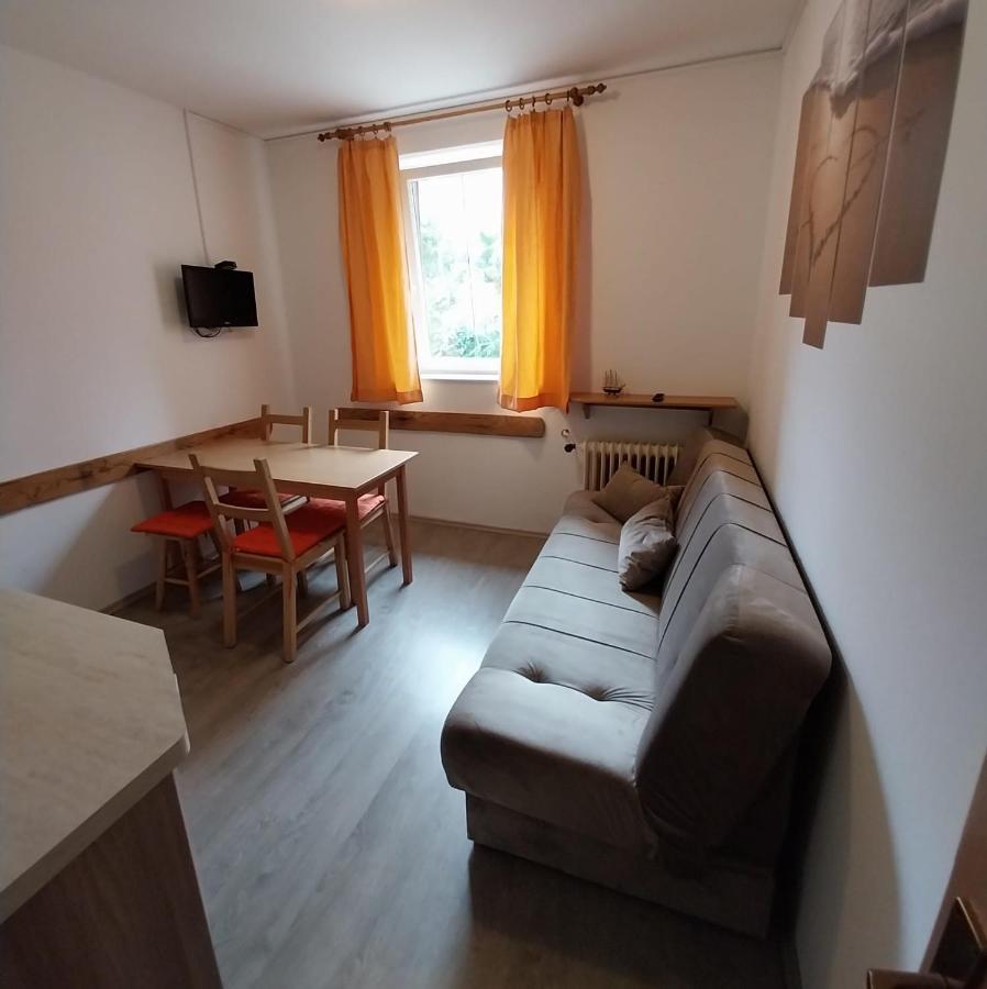 Apartmaji Pri Bosi Nogi Izola Exterior photo